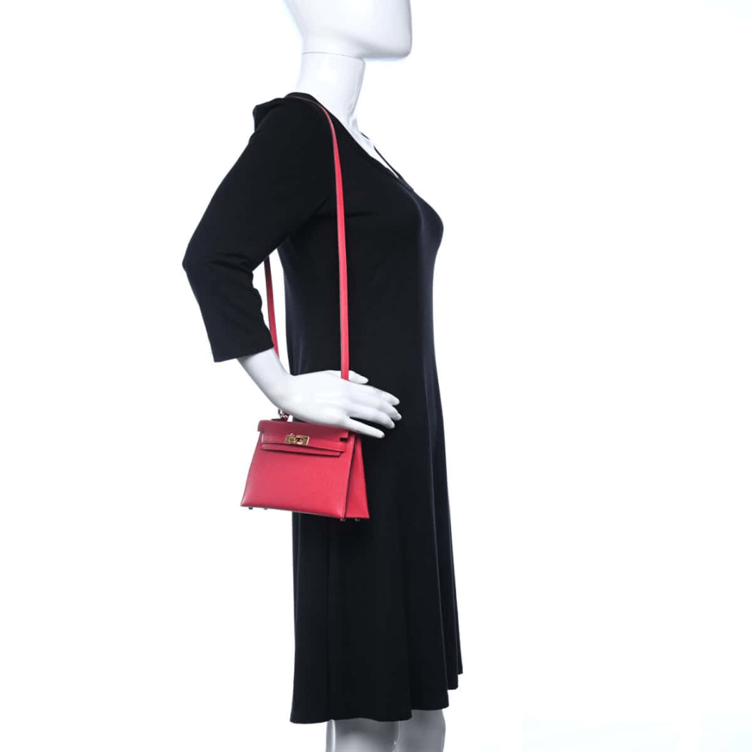 Hermès Kelly 20 Tasche mit goldener Hardware in Rosa