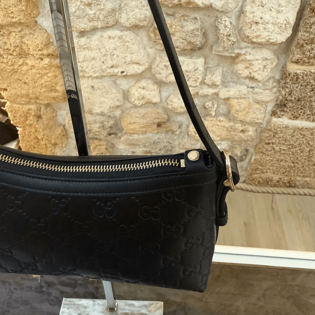 Gucci – Medium GG Emblem Shoulder Tasche